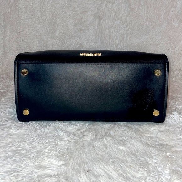 Michael Kors Hamilton Black Leather Satchel and Wallet Phone Holder Wristlet Set - Picture 13 of 17